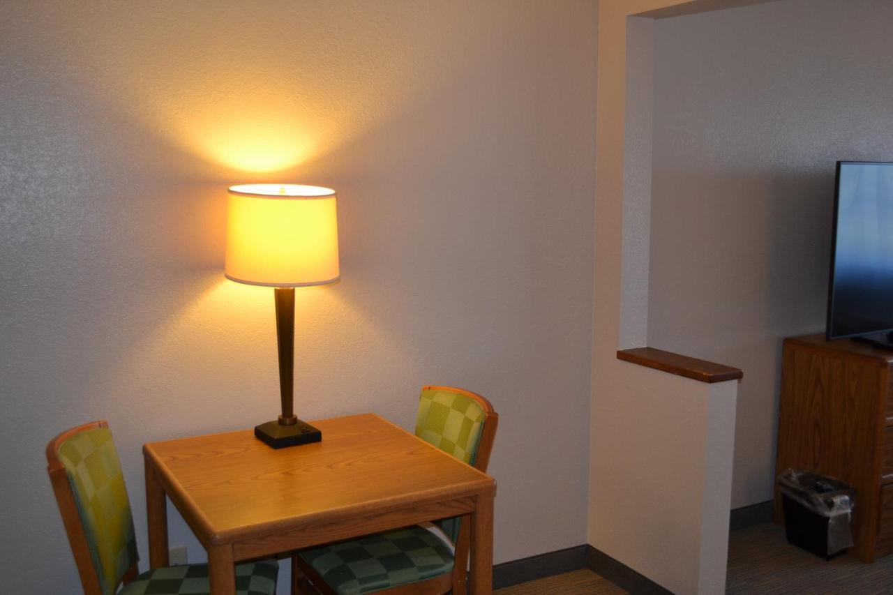 Country Inn & Suites By Radisson, Fairview Heights, Il Buitenkant foto